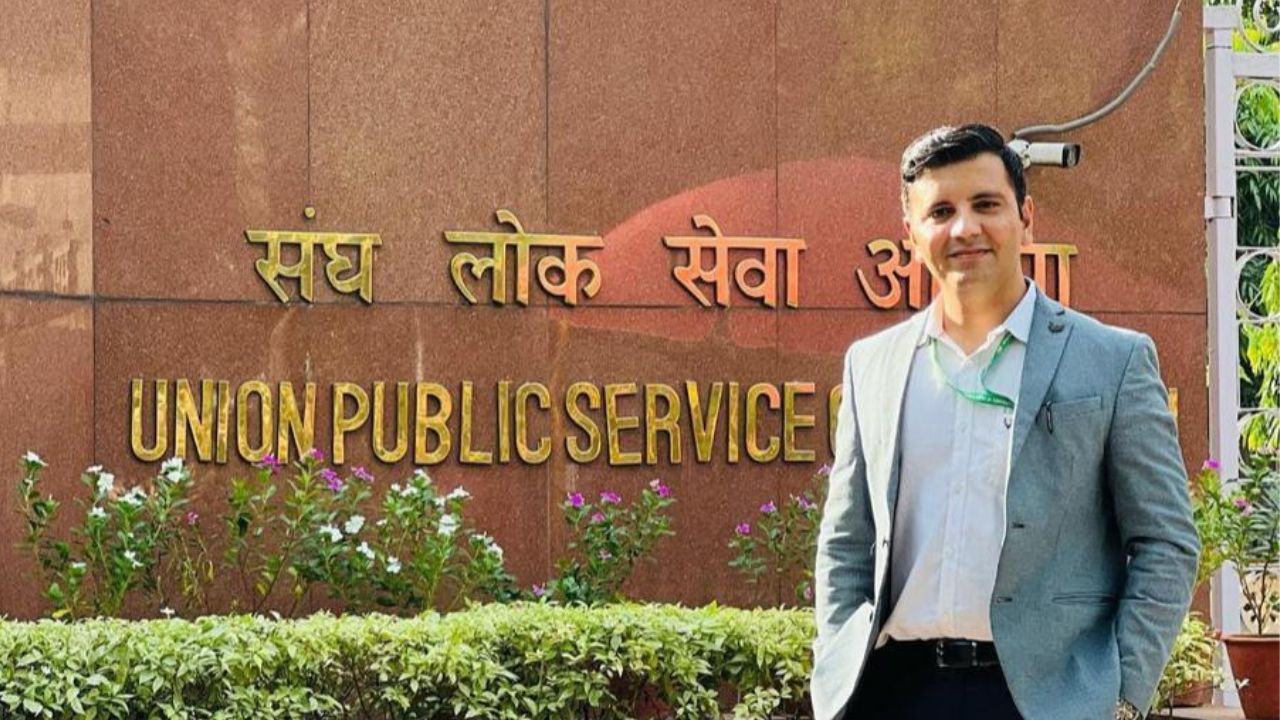 upsc-success-story-meet-ias-vijay-wardhan-who-overcame-35-failures-to-achieve-upsc-success